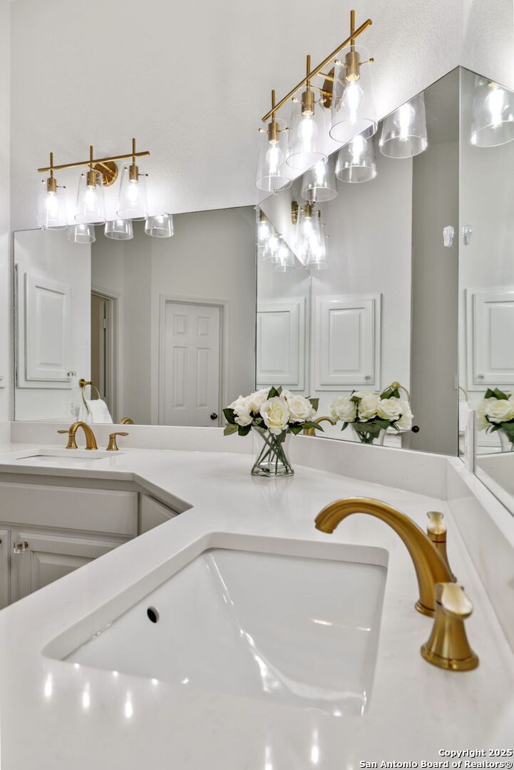 24915 White Creek
