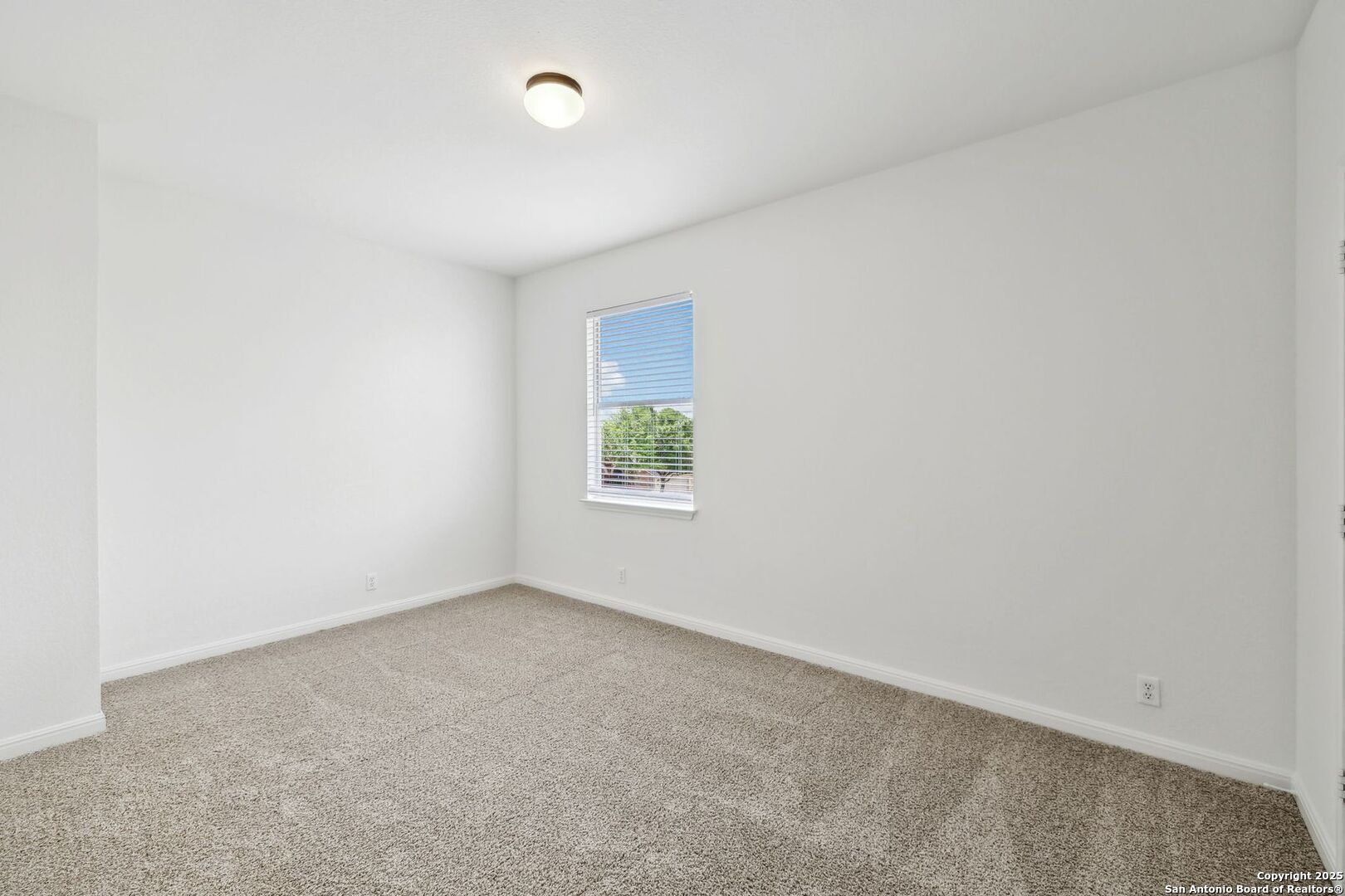 24915 White Creek
