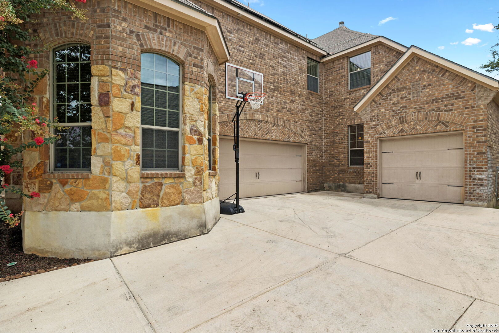 25530 Painted Rock