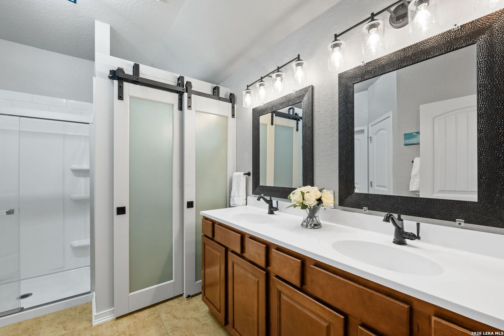 25043 Elwell Point