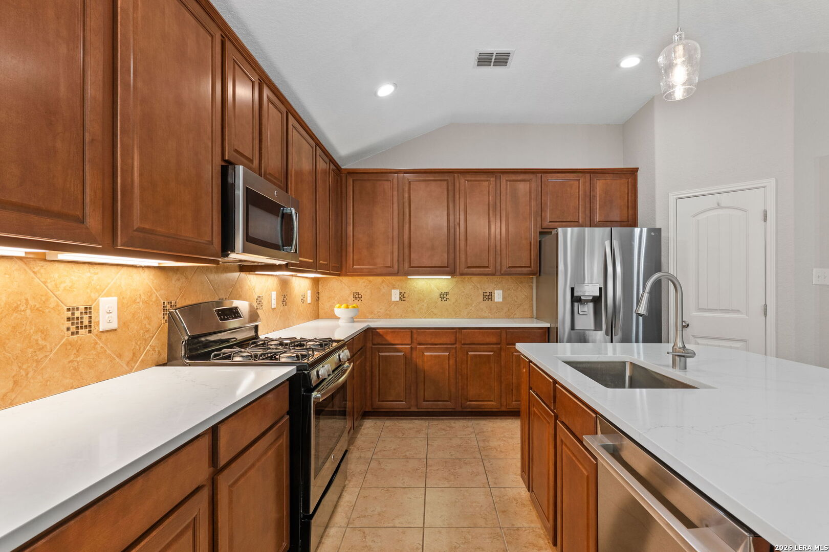 25043 Elwell Point