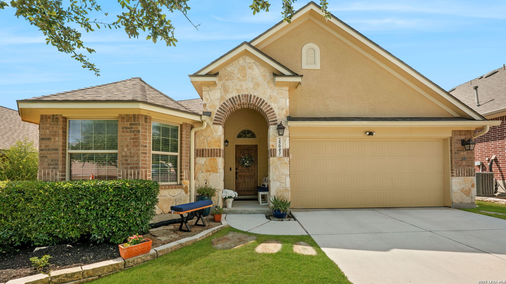 25043 Elwell Point