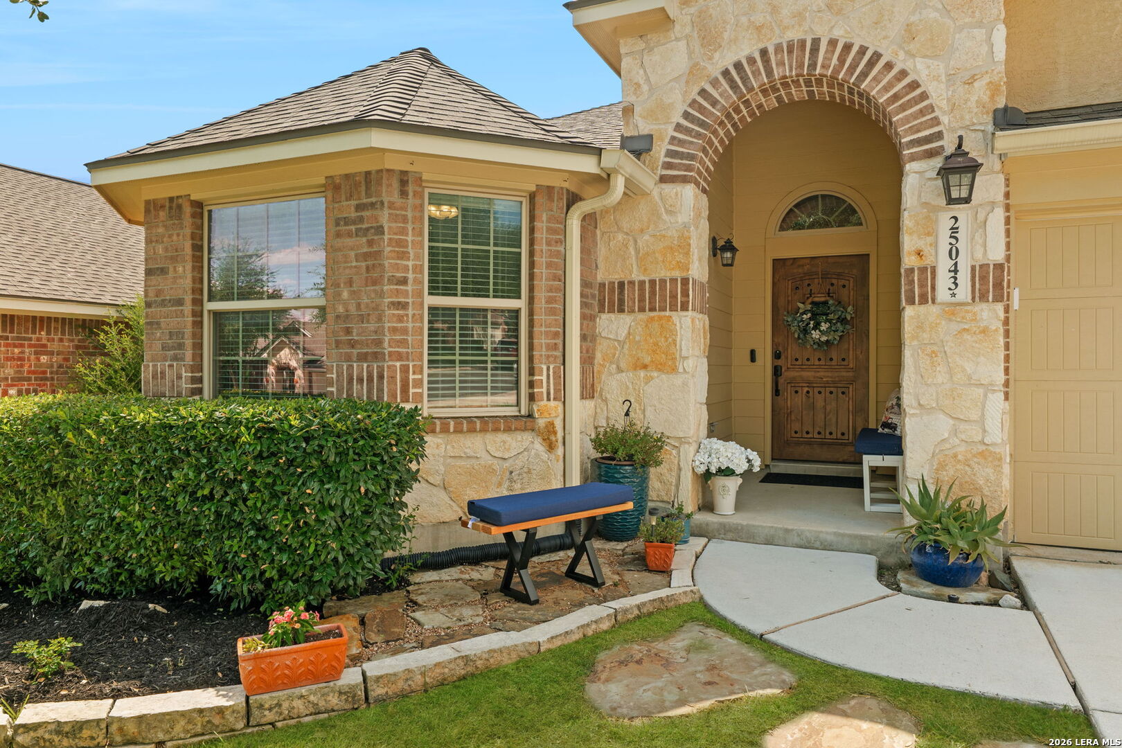 25043 Elwell Point