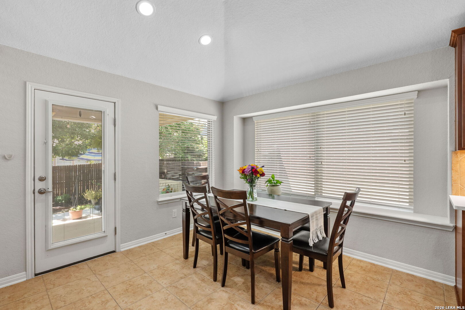 25043 Elwell Point
