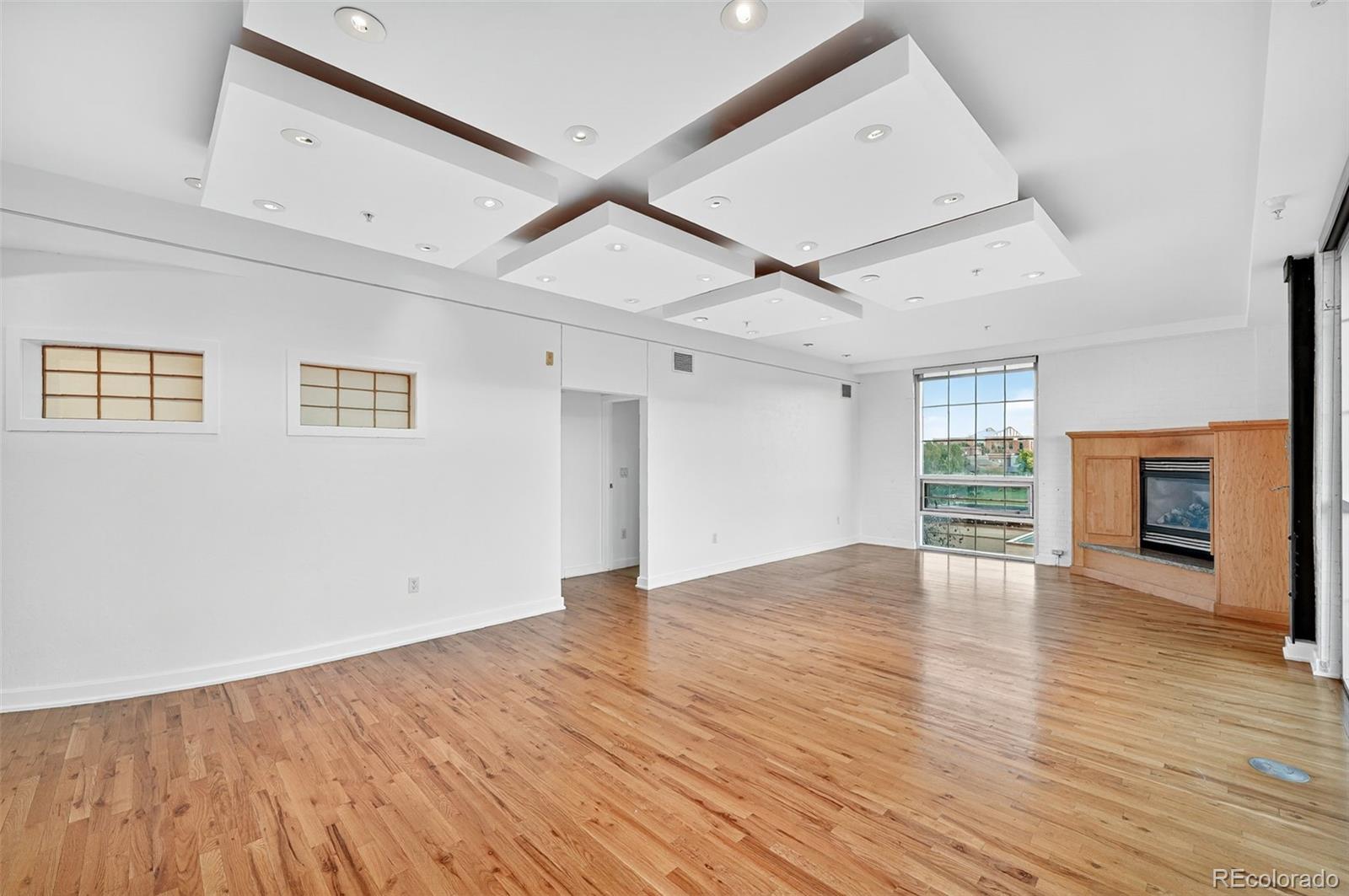 7752 E 4th Avenue Unit: 2C
