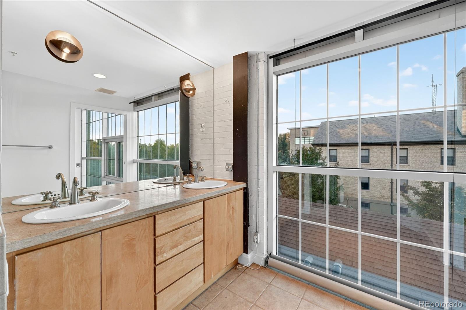 7752 E 4th Avenue Unit: 2C