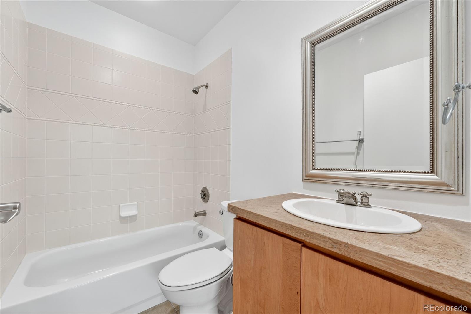 7752 E 4th Avenue Unit: 2C