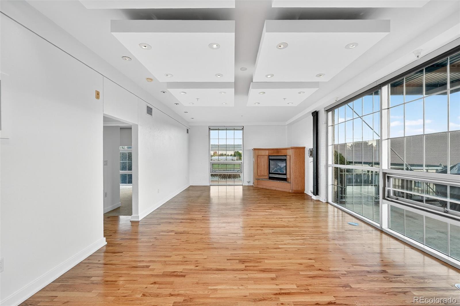 7752 E 4th Avenue Unit: 2C