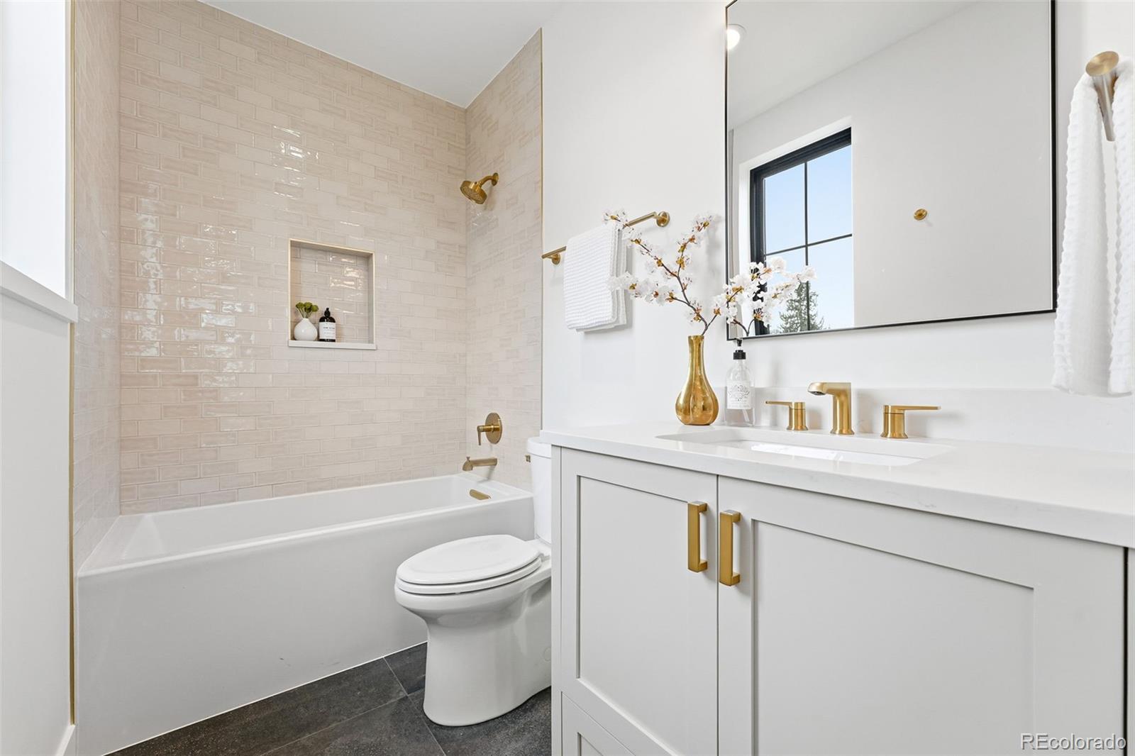 1395 S Saint Paul Street