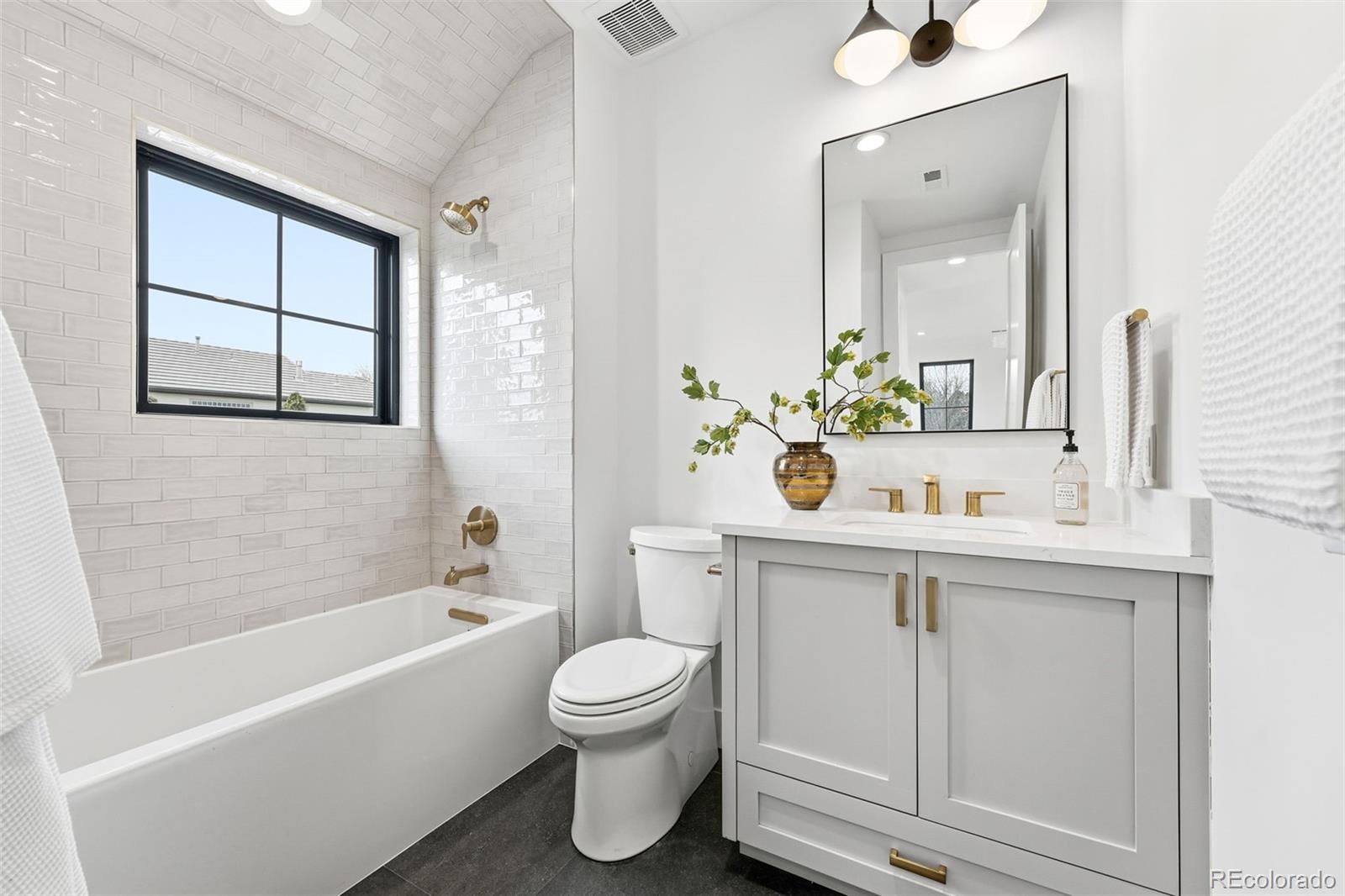 1395 S Saint Paul Street