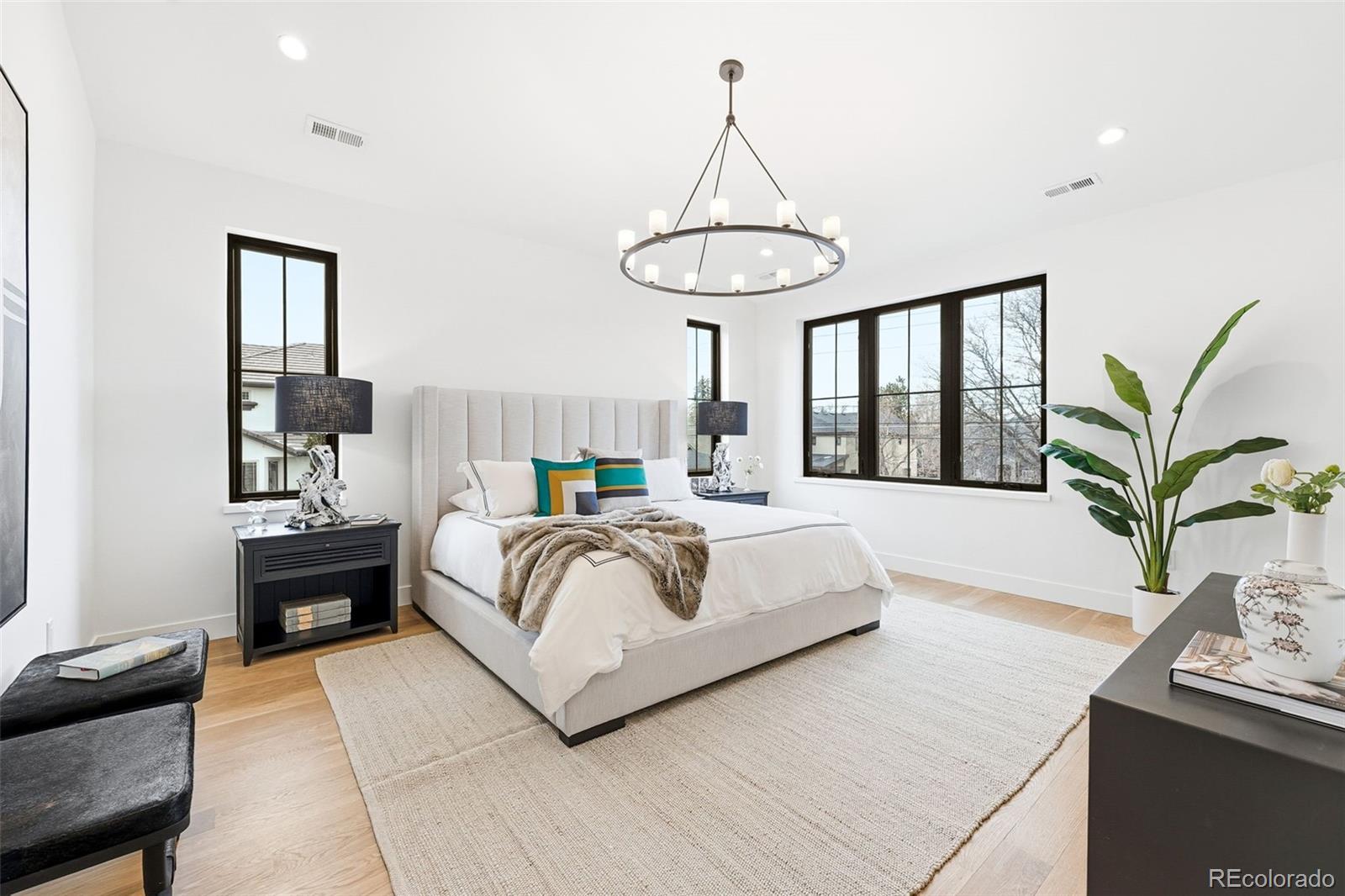 1395 S Saint Paul Street