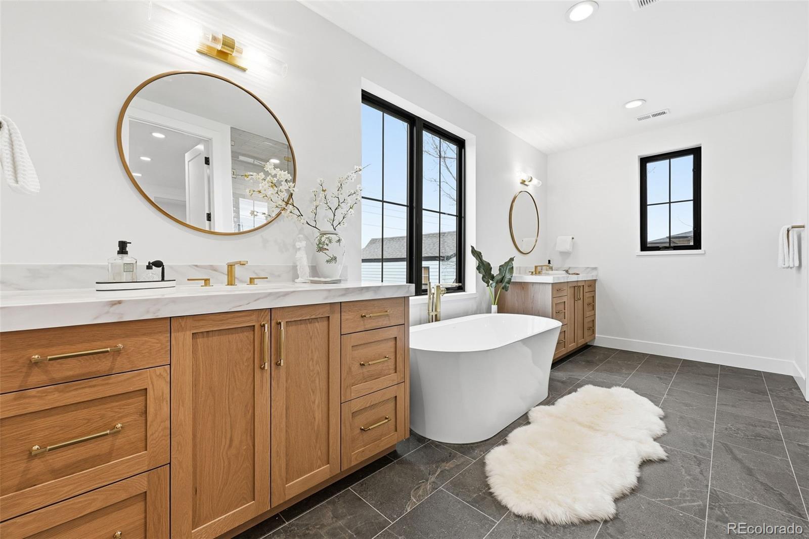 1395 S Saint Paul Street