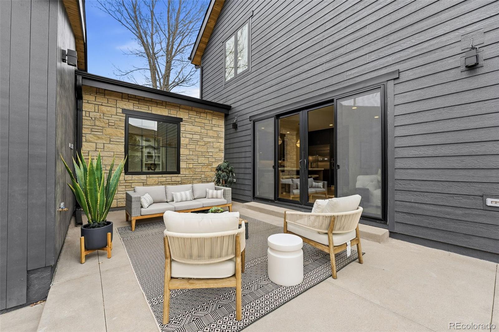 1395 S Saint Paul Street