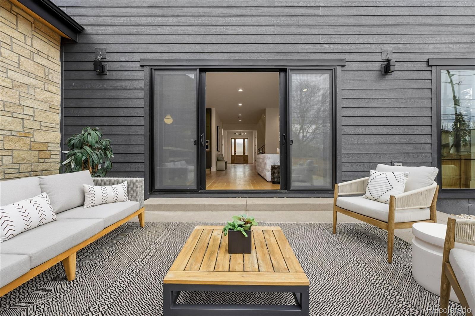 1395 S Saint Paul Street