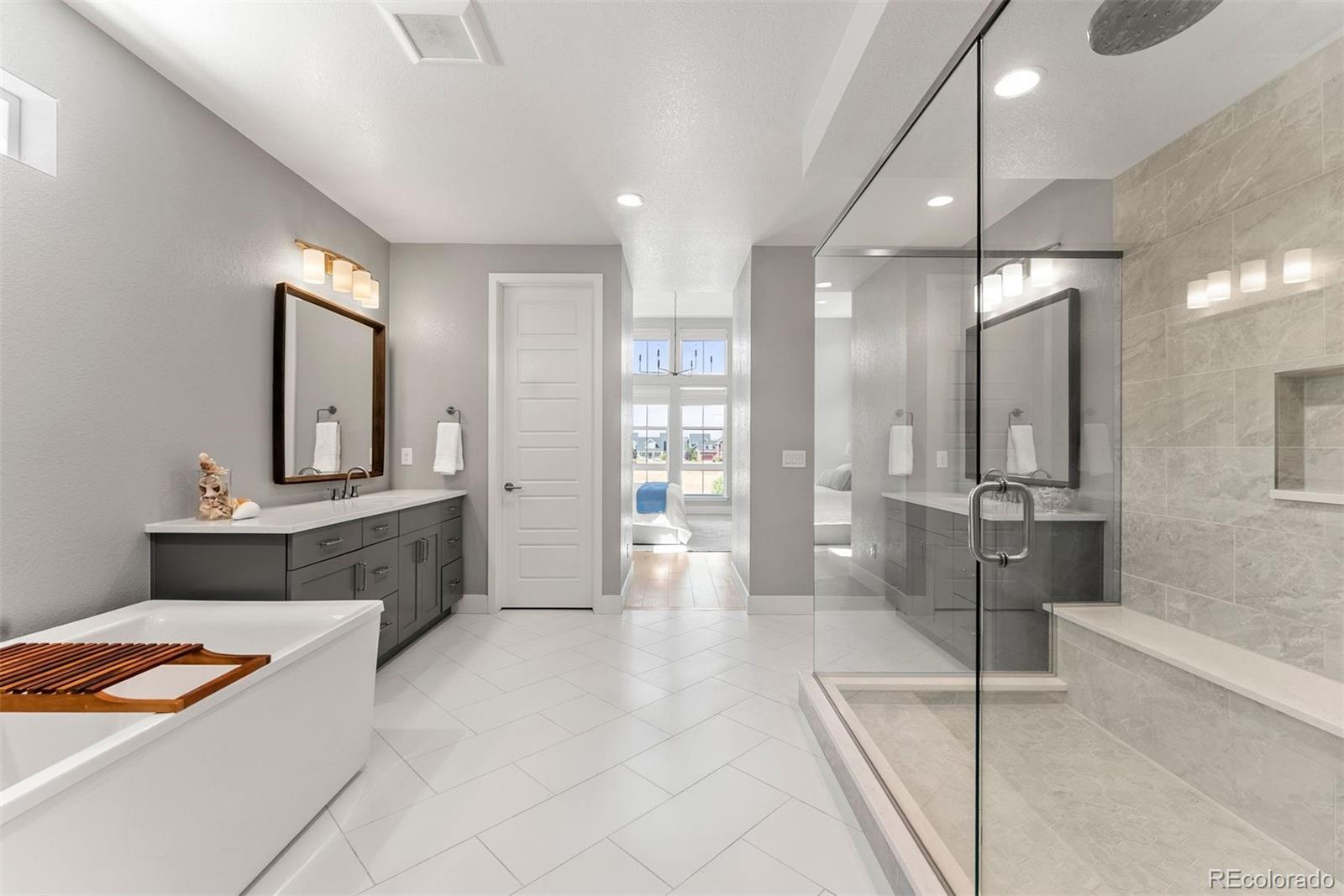 6128 N Dallas Street