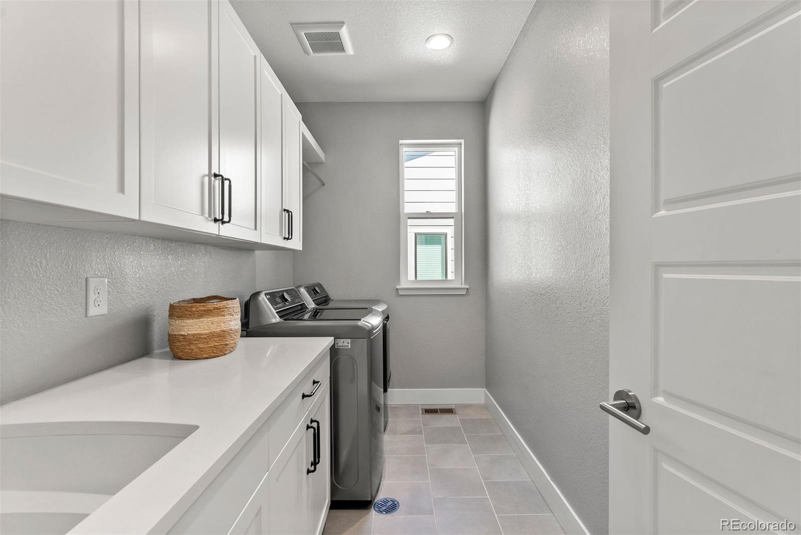 6128 N Dallas Street