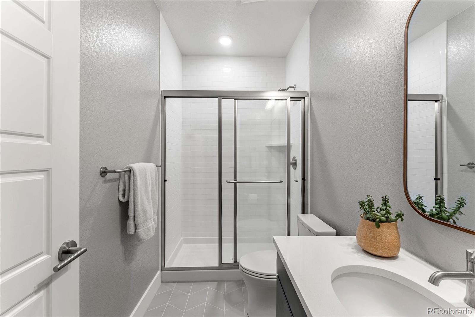 6128 N Dallas Street