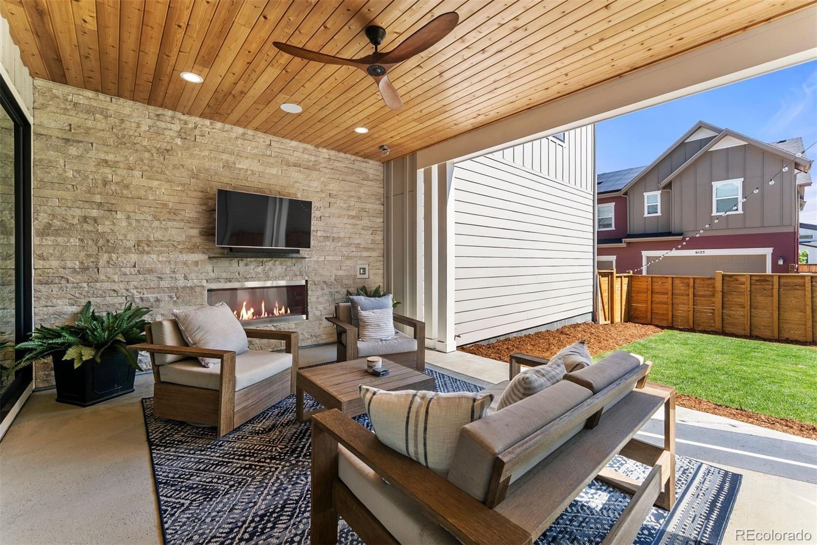 6128 N Dallas Street