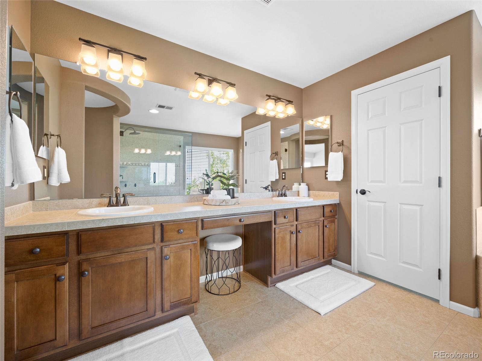 15915 E Summit Fox Avenue