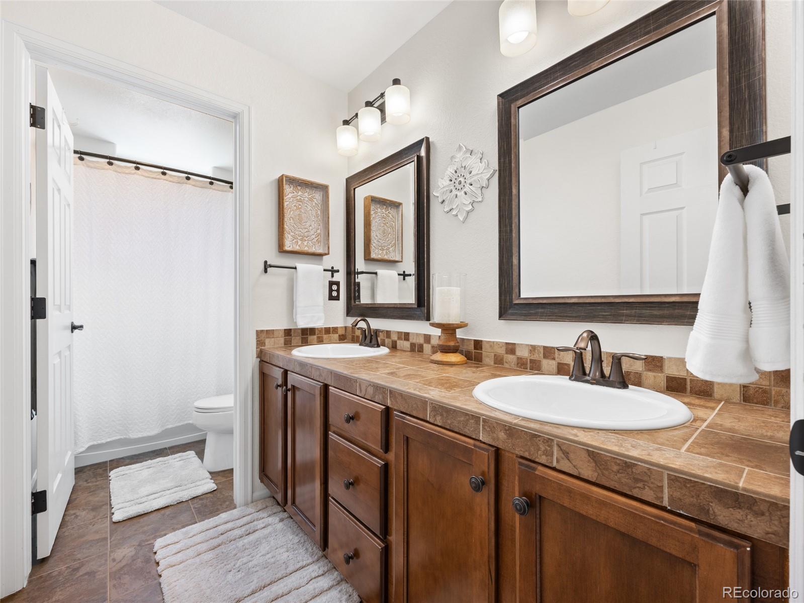 15915 E Summit Fox Avenue