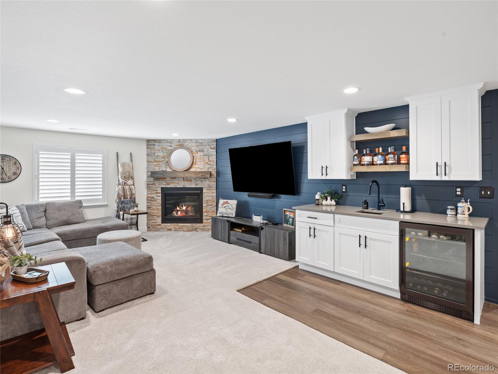 15915 E Summit Fox Avenue