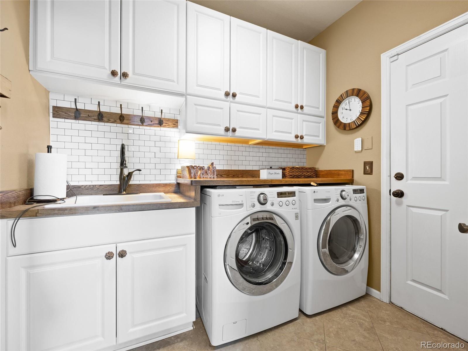 15915 E Summit Fox Avenue