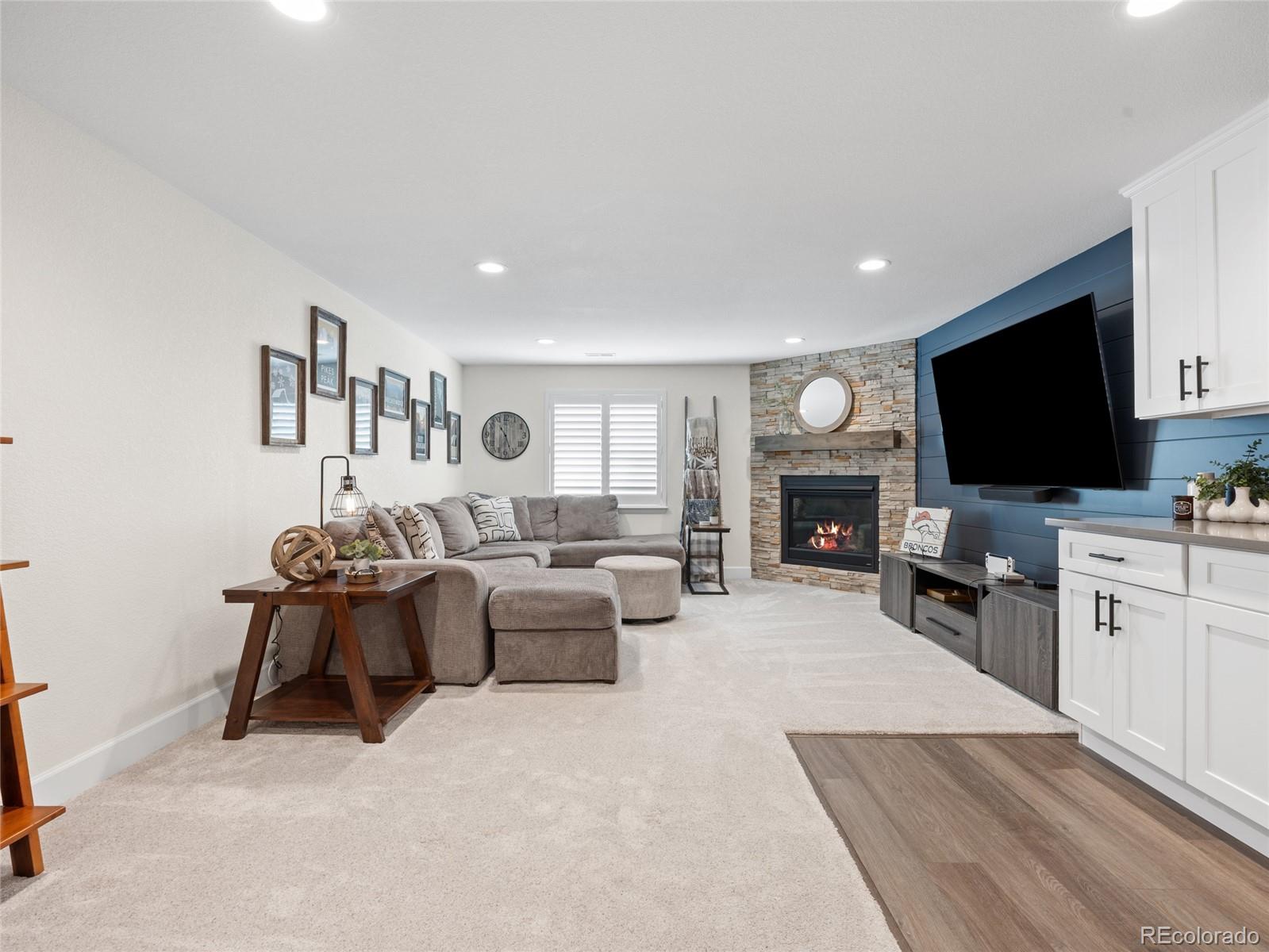 15915 E Summit Fox Avenue