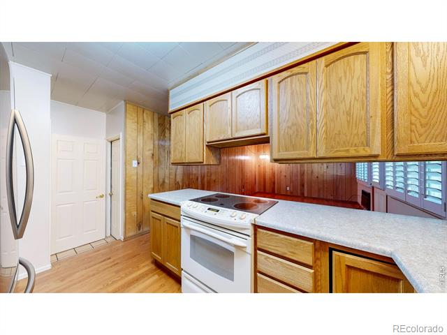 2421 S Newberry Court