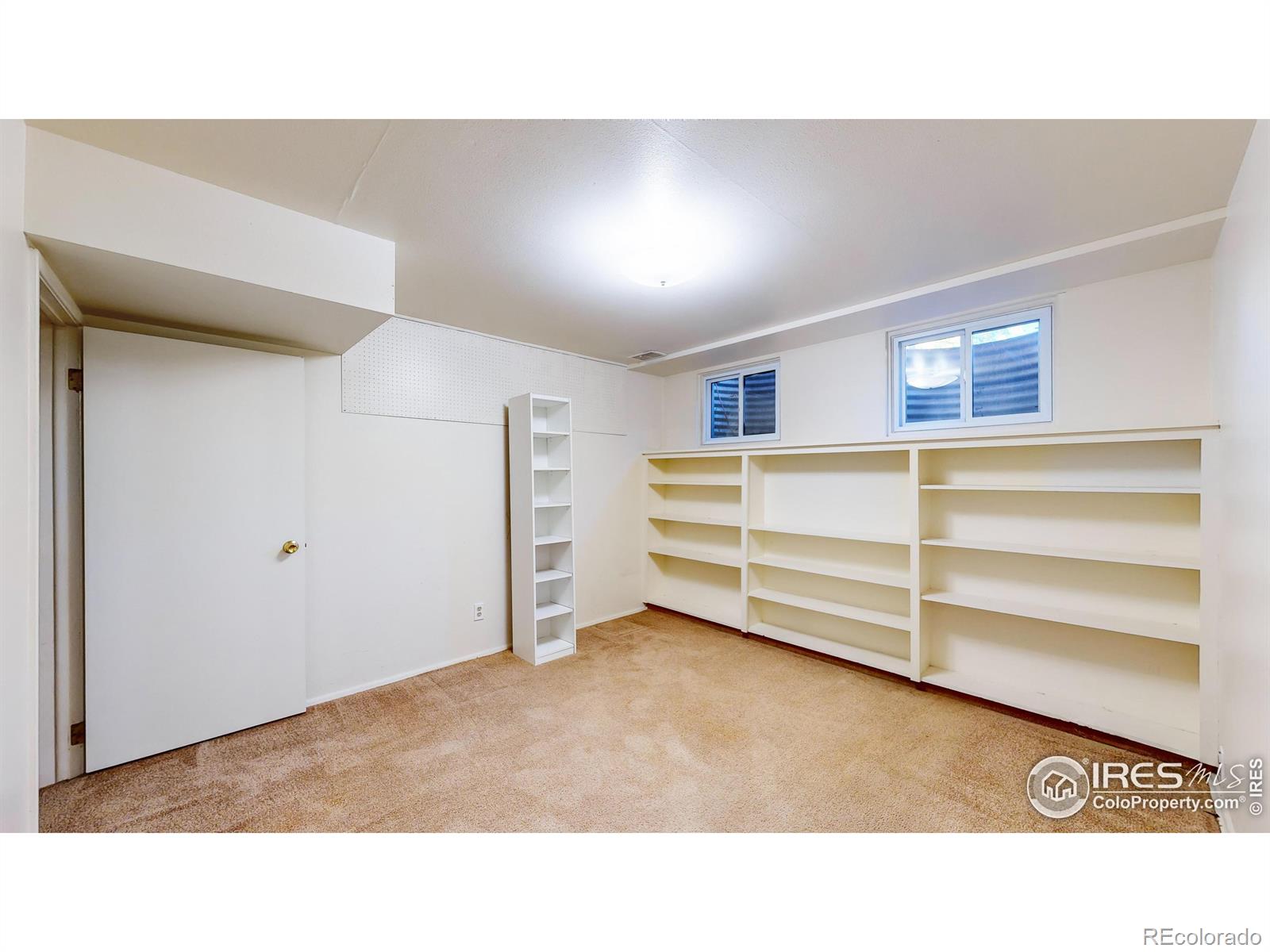 2421 S Newberry Court