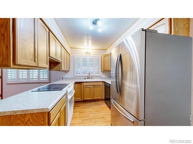 2421 S Newberry Court