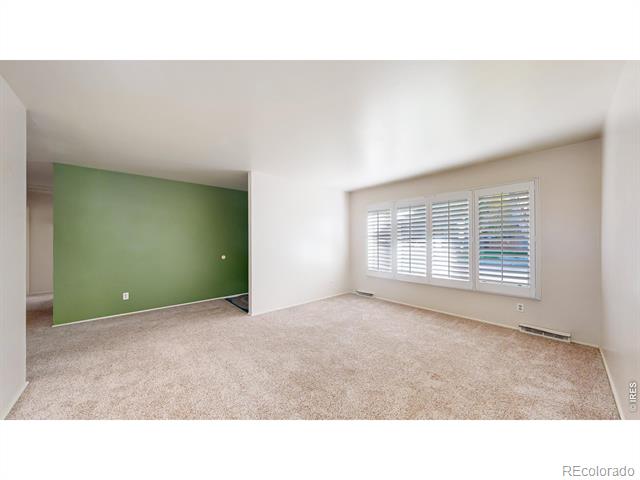 2421 S Newberry Court