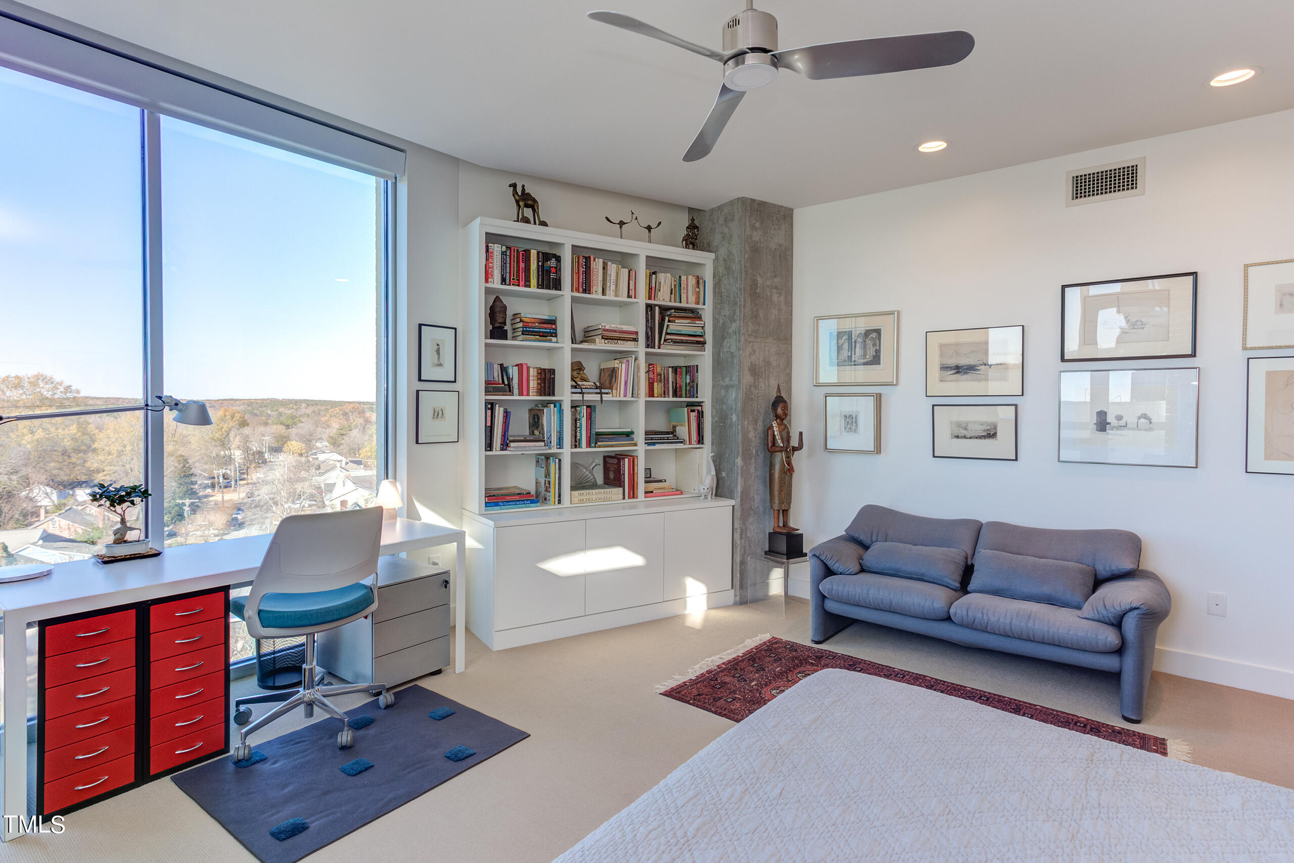 601 W Rosemary Street Unit: #601