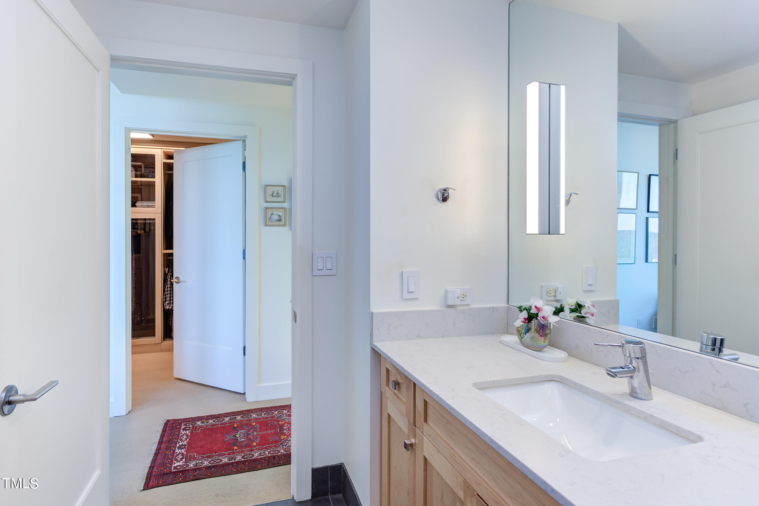 601 W Rosemary Street Unit: #601