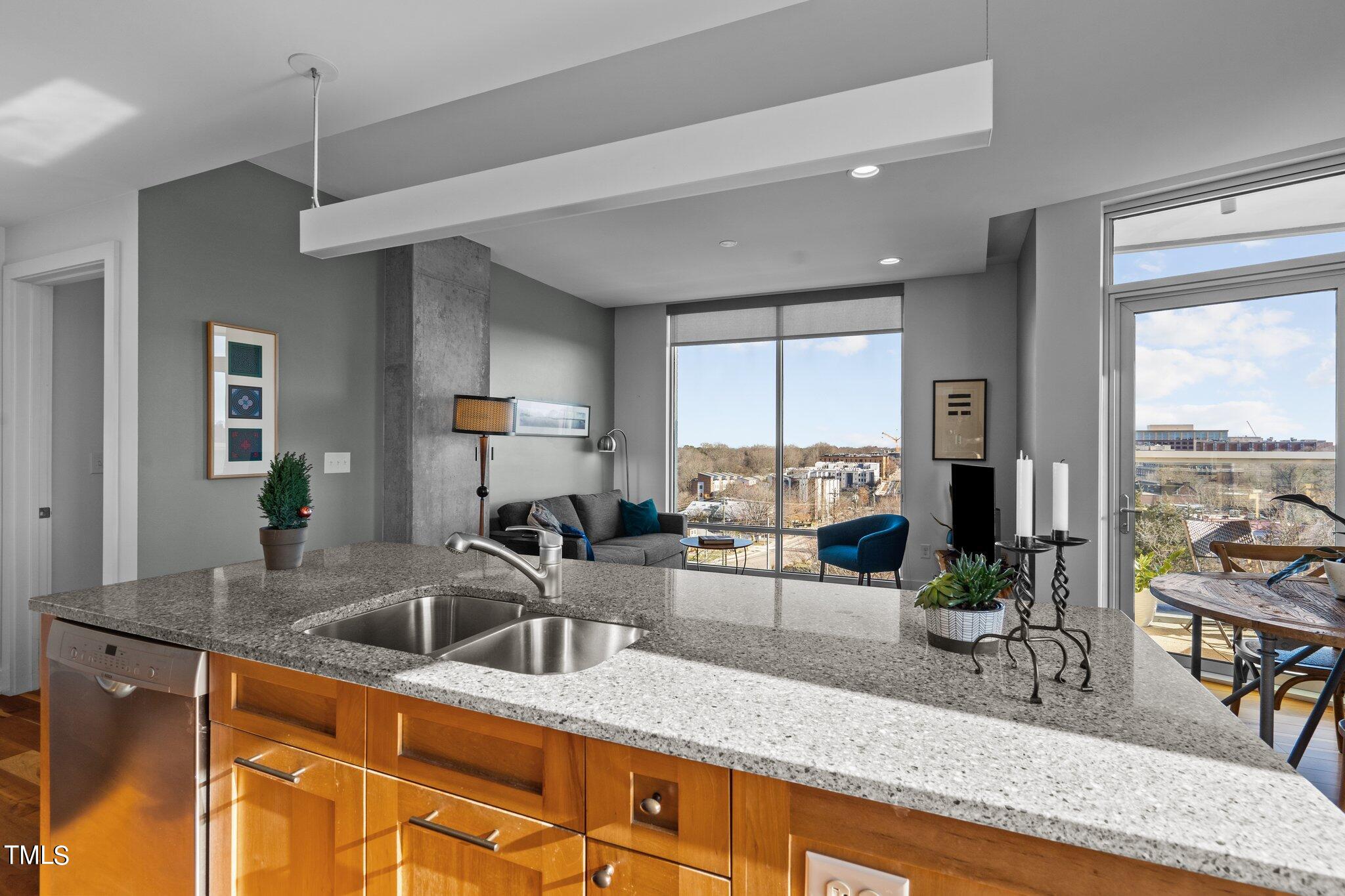 601 W Rosemary Street Unit: 604