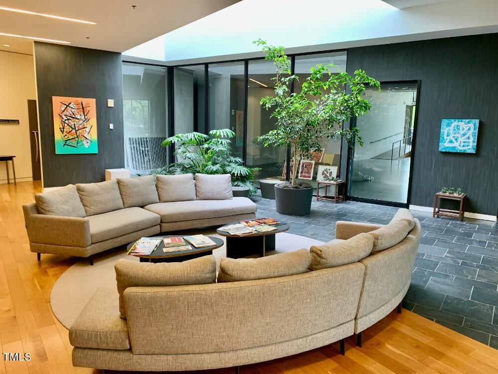 601 W Rosemary Street Unit: 604