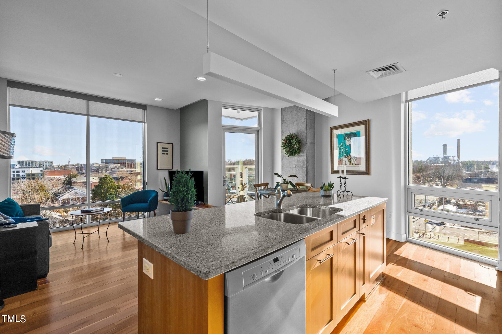 601 W Rosemary Street Unit: 604