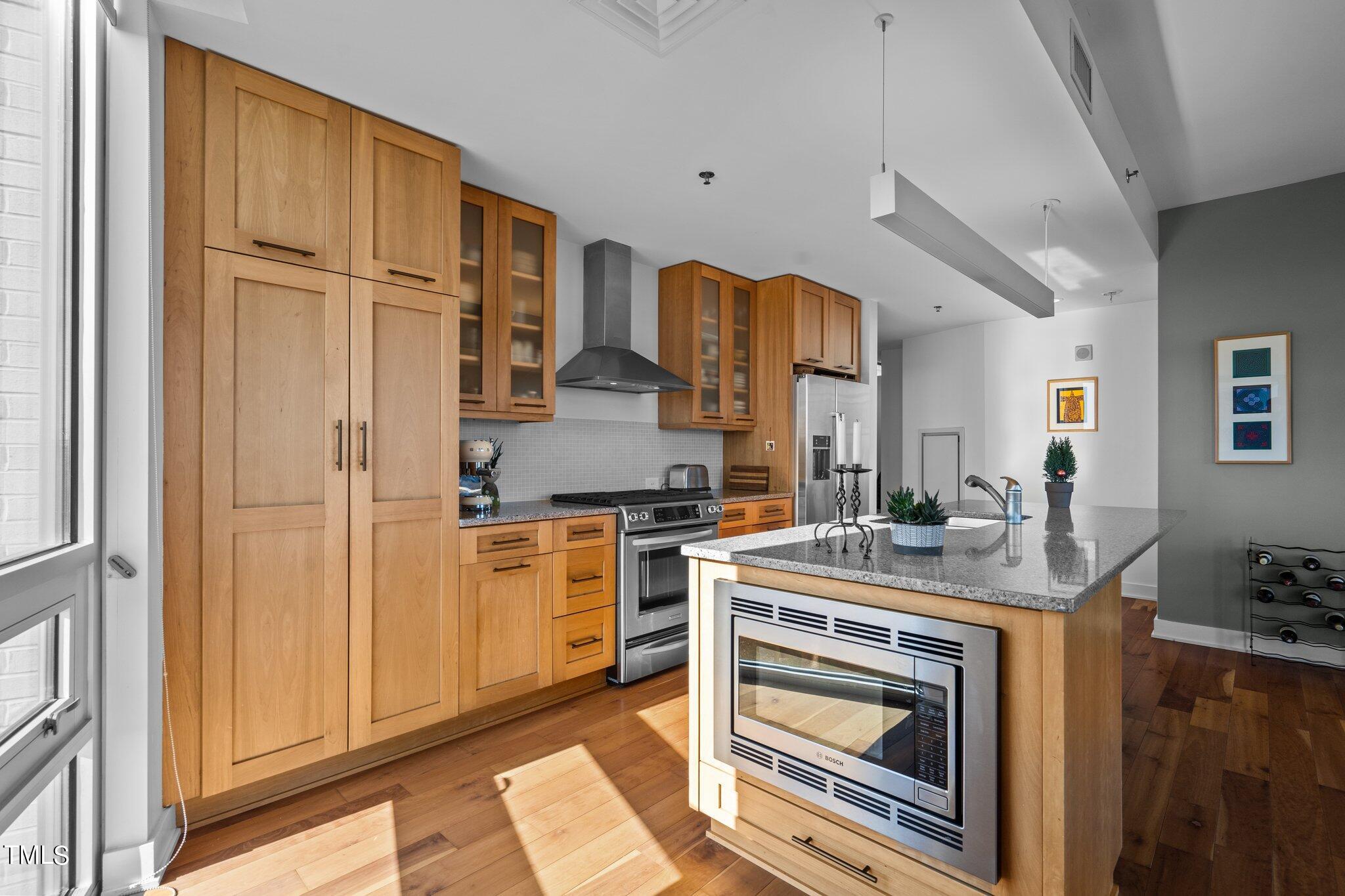 601 W Rosemary Street Unit: 604