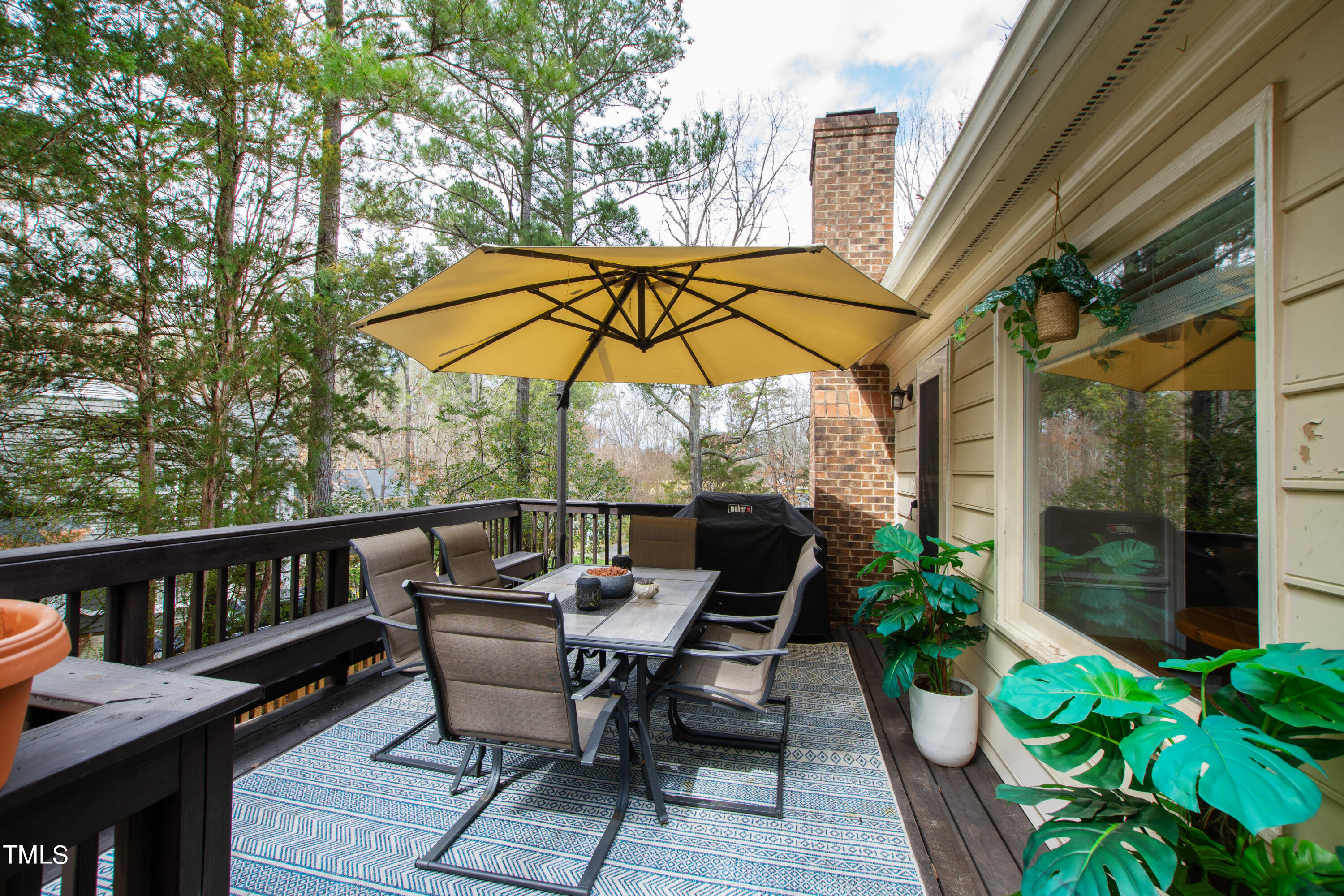 3 Abingdon Way