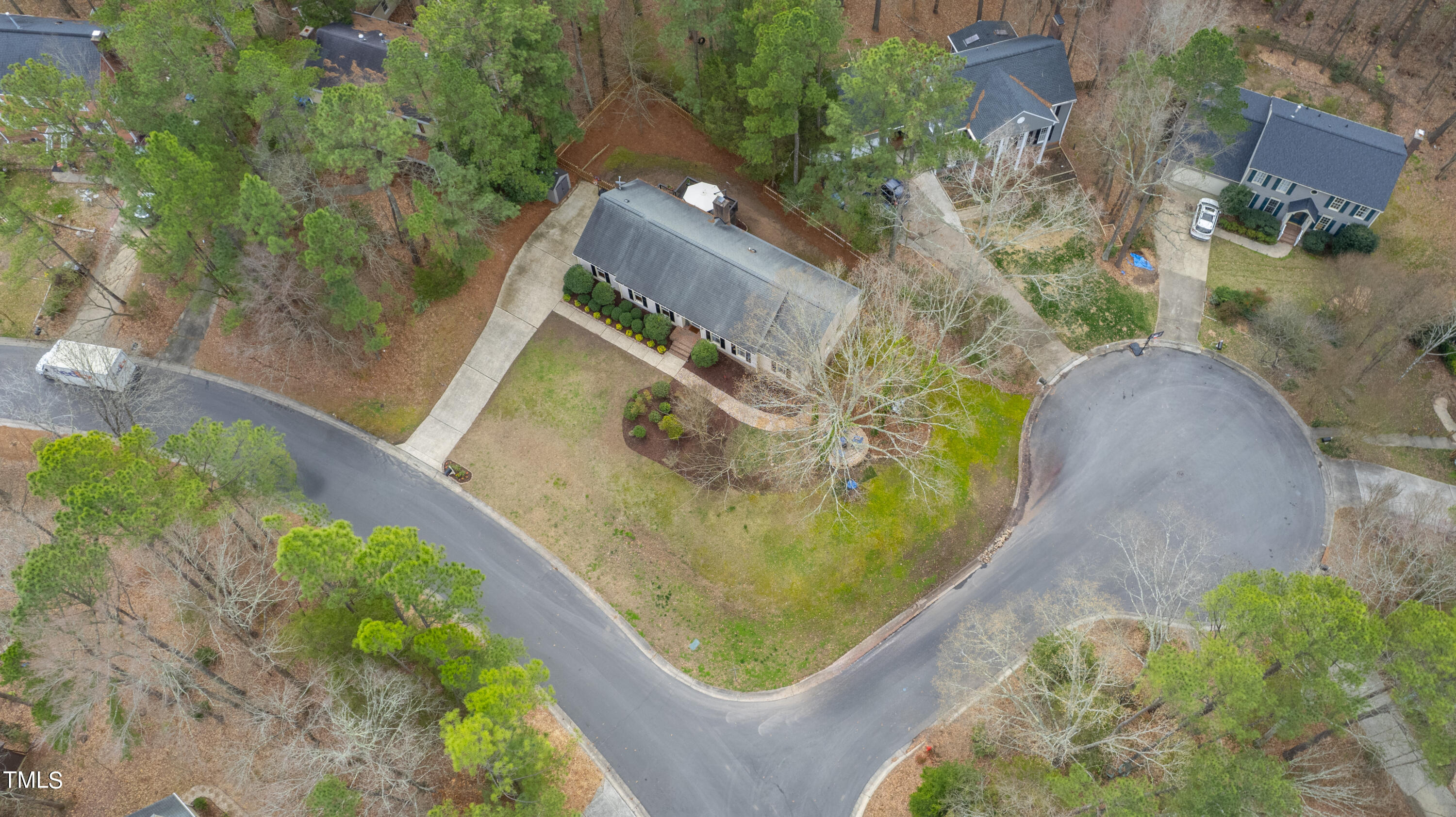 3 Abingdon Way