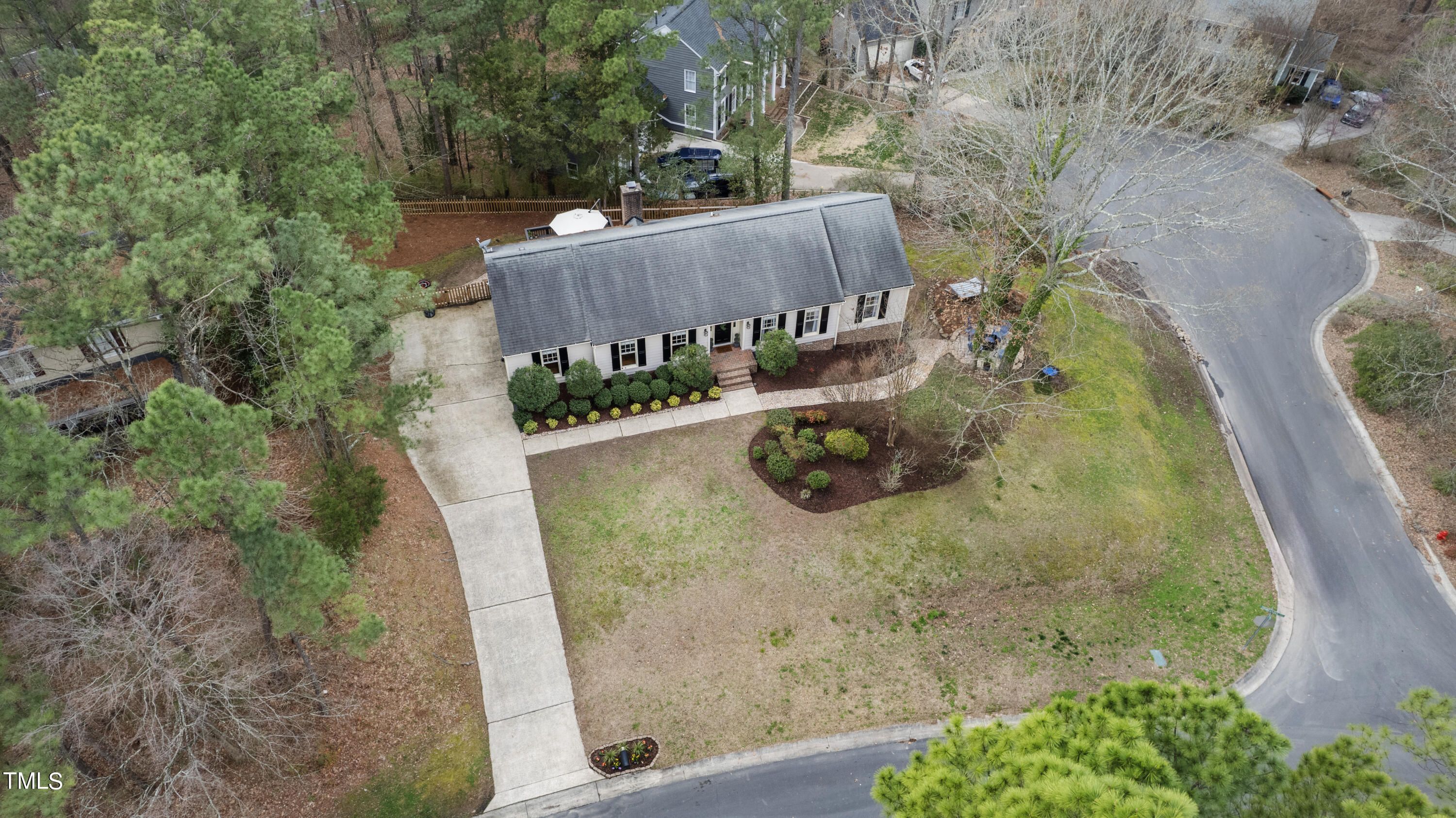 3 Abingdon Way