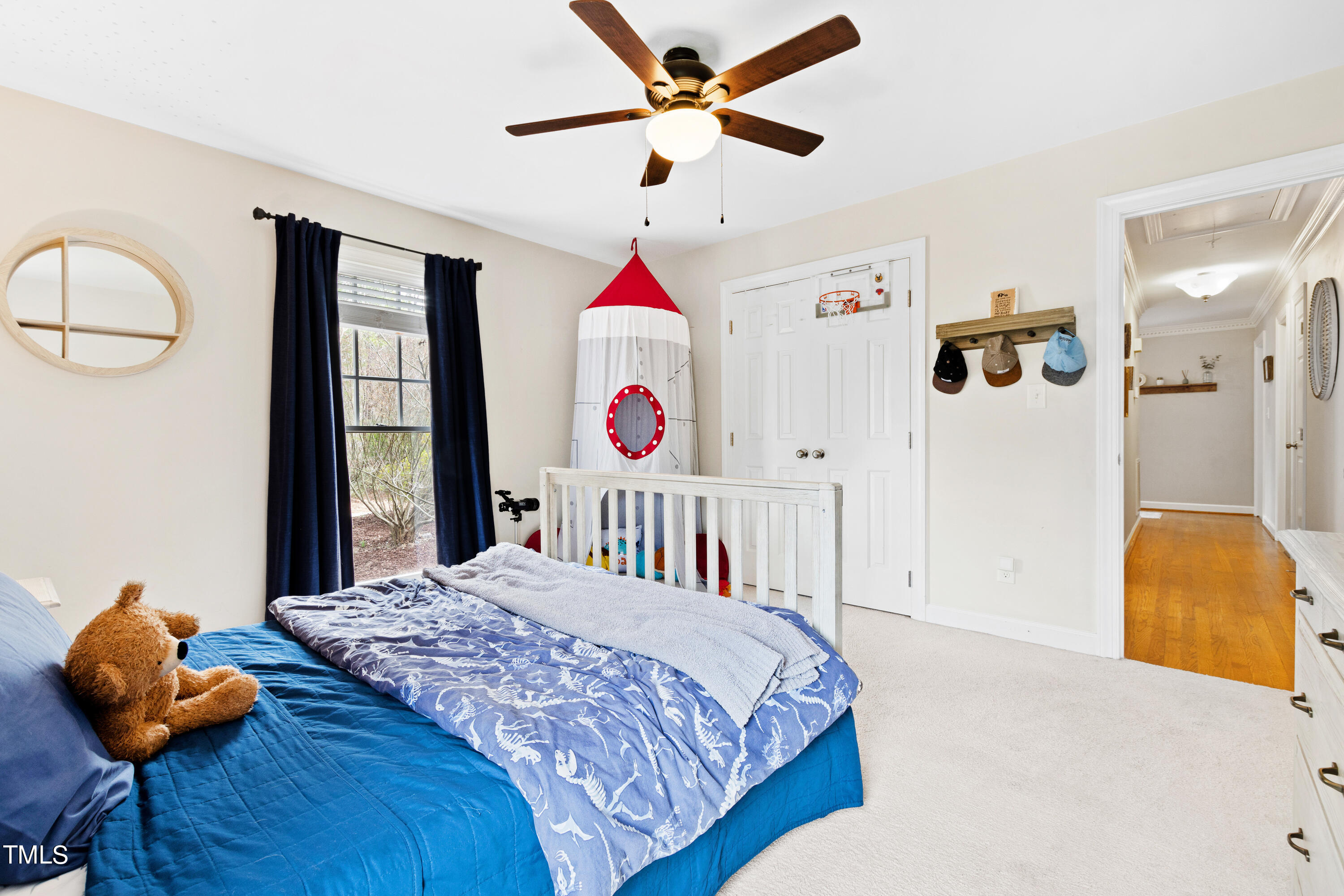 3 Abingdon Way