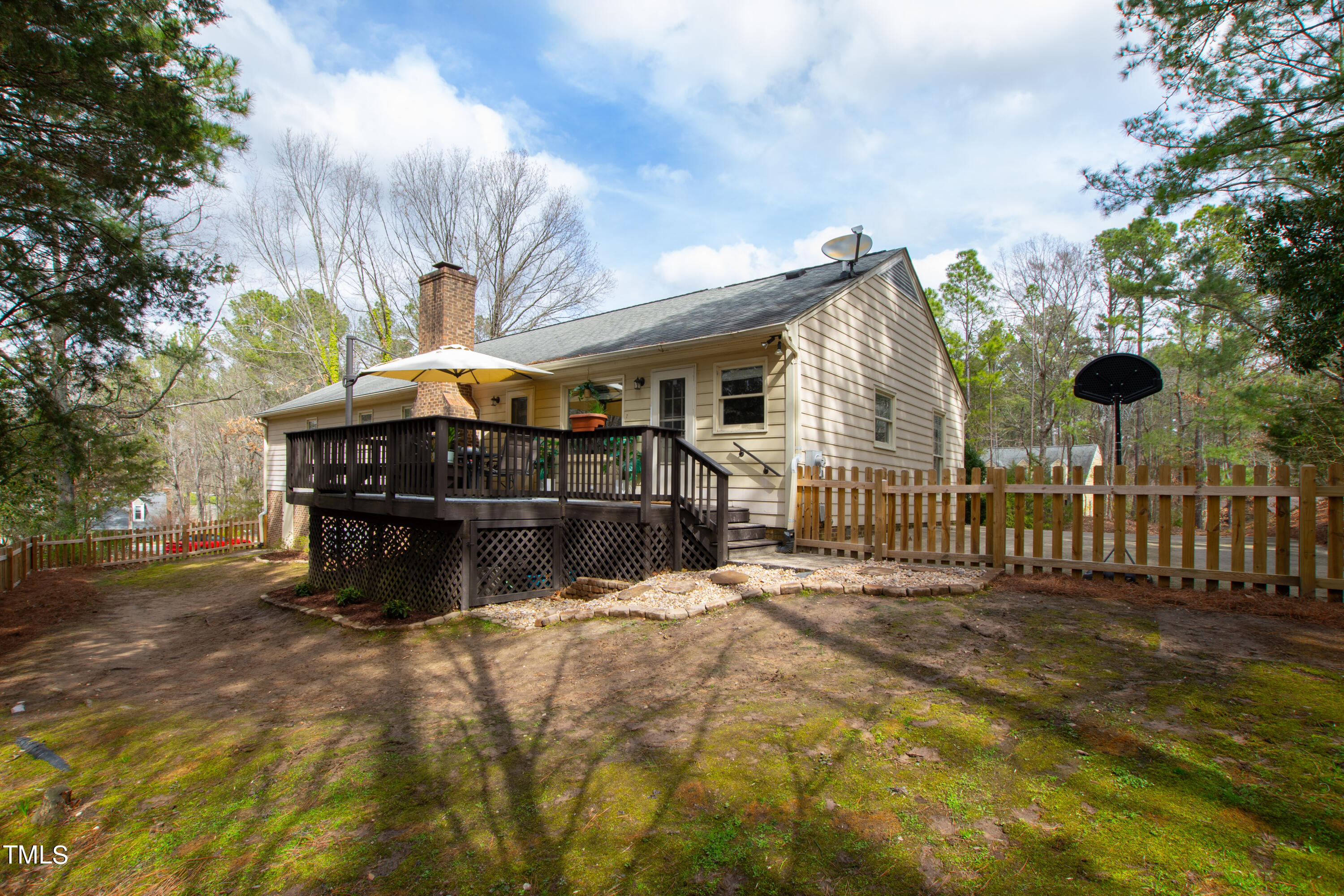 3 Abingdon Way