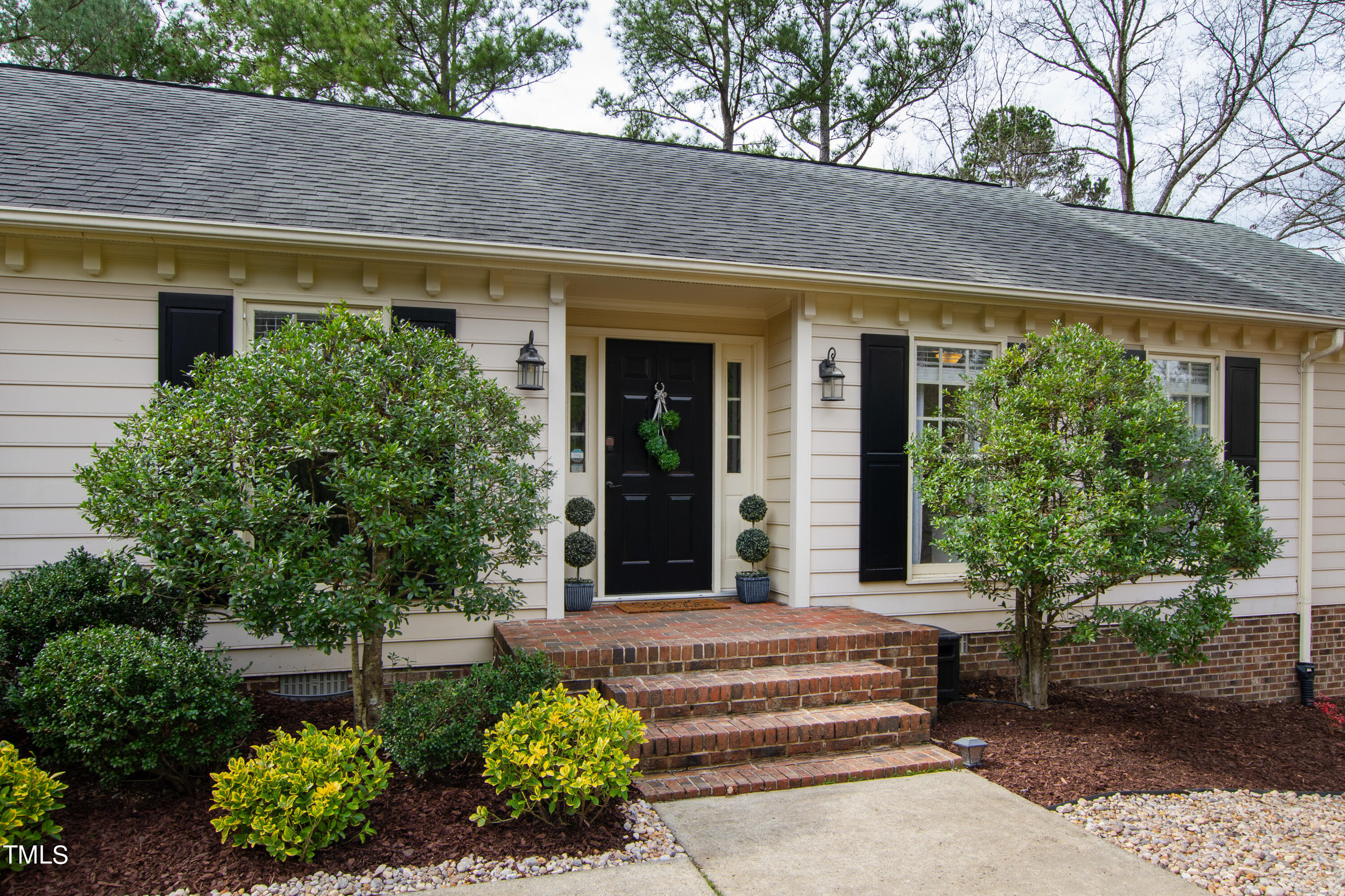 3 Abingdon Way