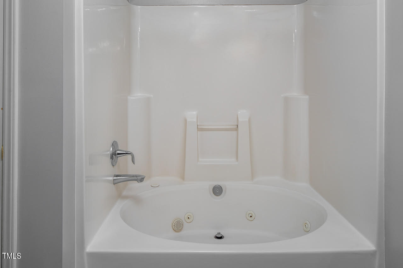 1112 Sophomore Court