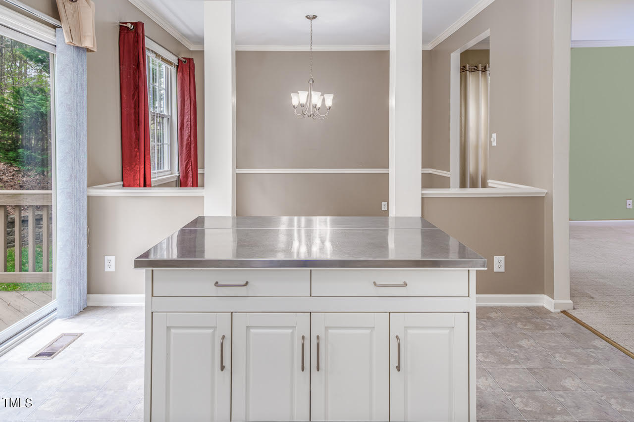 1112 Sophomore Court