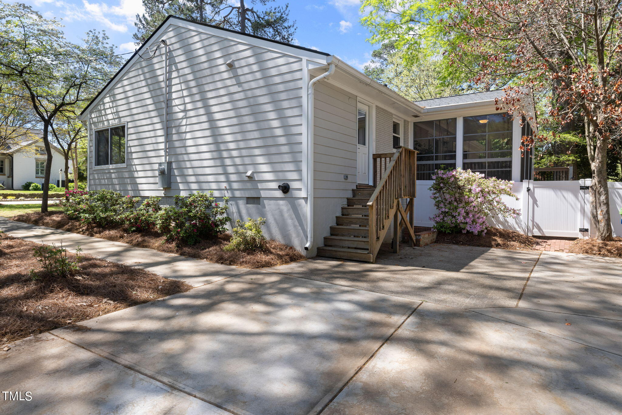 3300 Hall Place