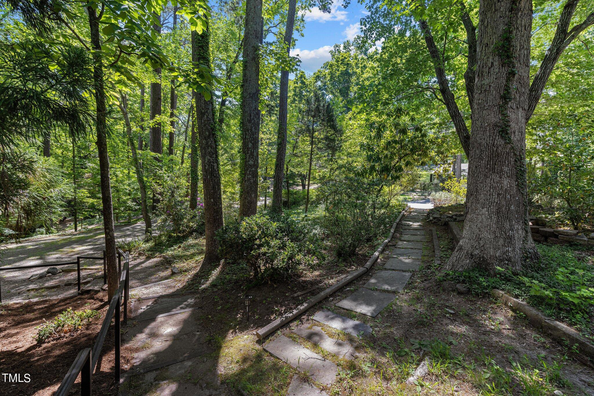 406 N Elliott Road