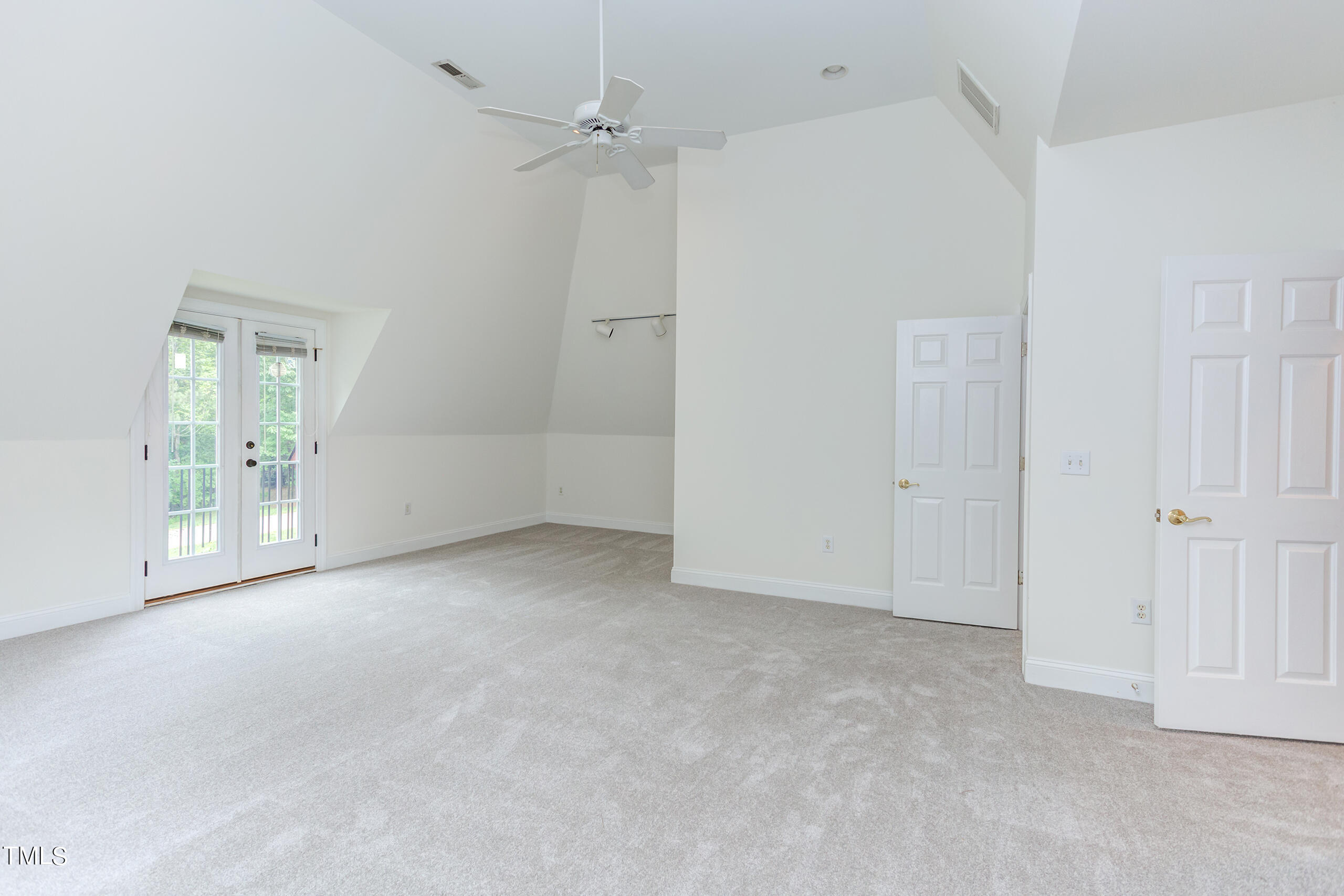 1005 Woodlot Ridge Road