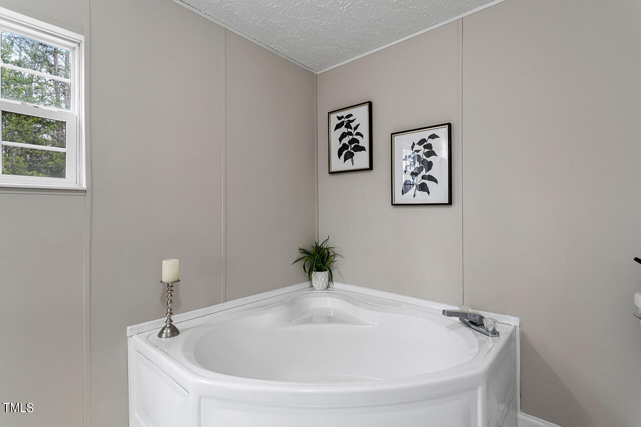 2208 Pleasant Brook Way