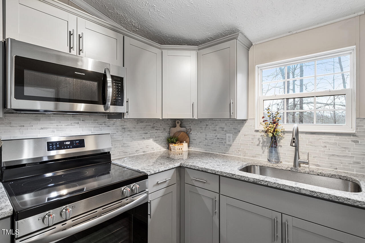 2208 Pleasant Brook Way